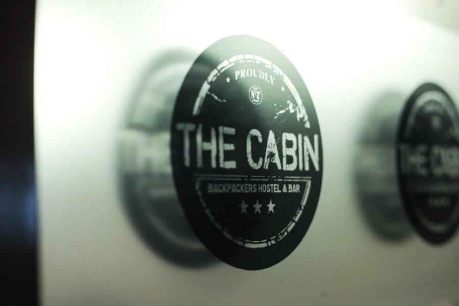 The Cabin Backpackers Hostel & Bar Chiang Mai Dış mekan fotoğraf