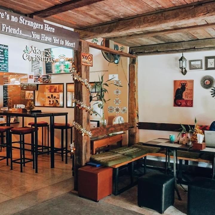 The Cabin Backpackers Hostel & Bar Chiang Mai Dış mekan fotoğraf